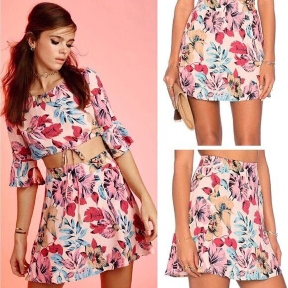 For Love & Lemons x Revolve Floral Mini Skirt Size Small - Picture 1 of 8